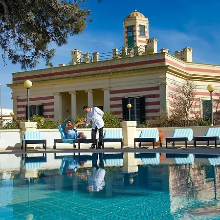 Hotel Terminal - Caroli 3*