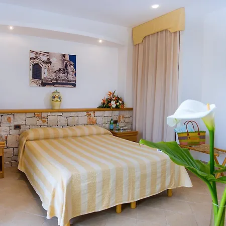 Terminal - Caroli 3*