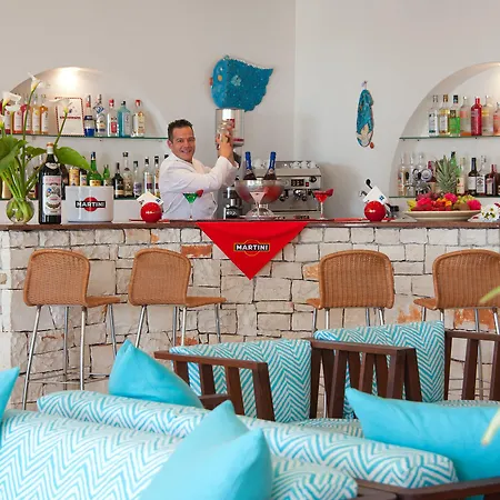 Hotel Terminal - Caroli 3*
