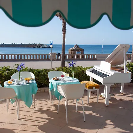 ホテル Terminal - Caroli Santa Maria di Leuca